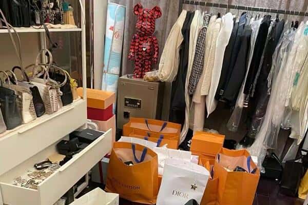 开远市回收一线品牌衣服